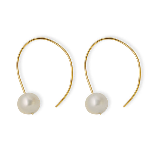 Simple 18kt and pearl open hoop earring. 7mm round pearls 1 on each hoop earring 1.25" x .5"