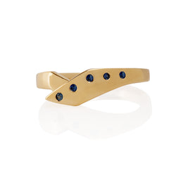 Chafee Yogo Sapphire and 14kt Gold Ring